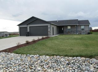 2402 Smithie Rd, Gillette, WY 82718