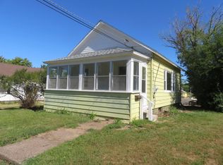 704 W Park St, Morrison, IL 61270