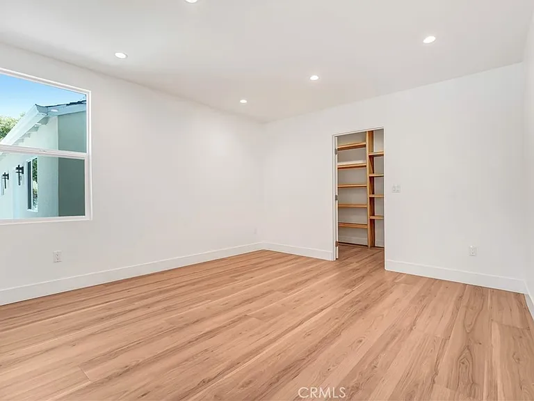 6722-6724 Katherine Ave — Photo 18