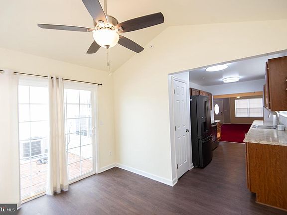 2nd image of 210 Wood Duck Dr