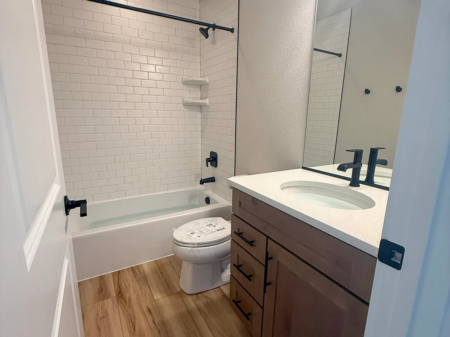3 bed, 2.5 bath, 1763 sqft, $2,800 — Photo 4