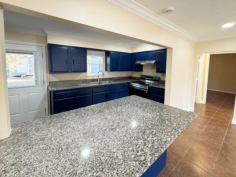 3238 Texas Ave — Photo 4