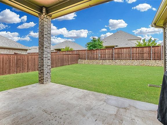3rd image of 4420 Dashland Dr