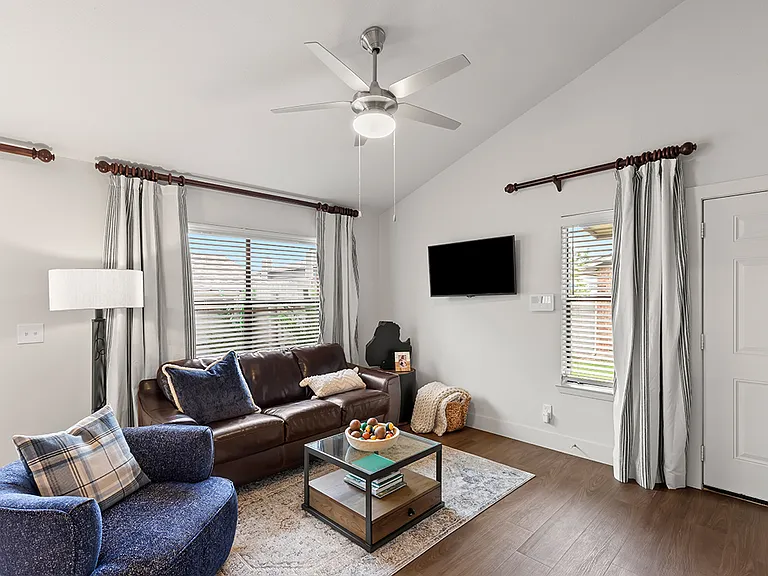 Rosemeade Townhomes — Photo 18