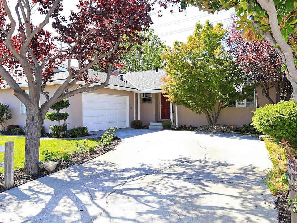 1st image of 2110 Coolidge Dr