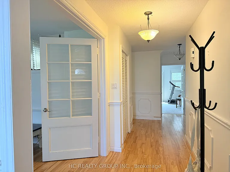 189 Weldrick Rd W — Photo 2