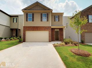 605 Dodson Lake Ct, Fairburn, GA 30213