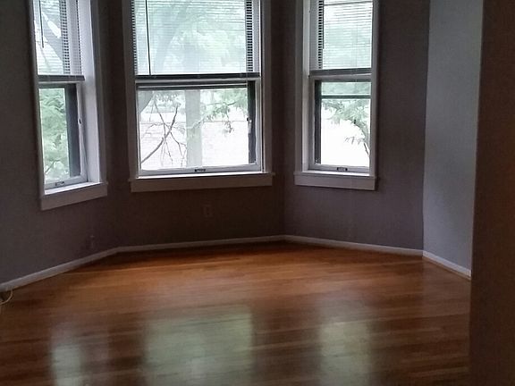 2nd image of 1910A Tower Grove Ave #2S