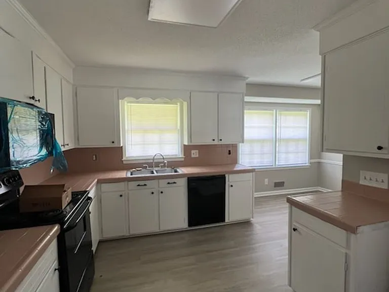 202 N Lakewood Dr — Photo 18