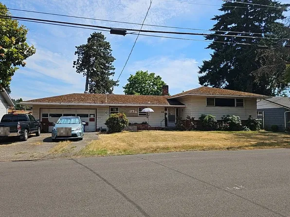 545 E Exeter St, Gladstone, OR 97027