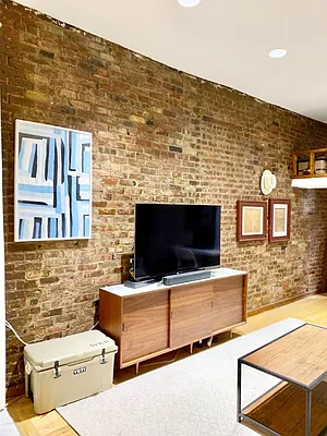 Rented by Living New York | media 8