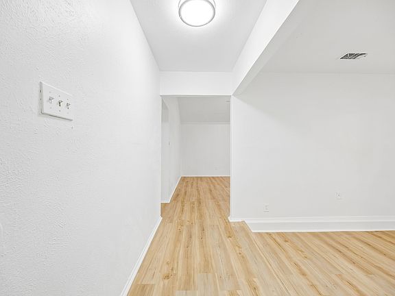 2nd image of 744 Salsbury Cir