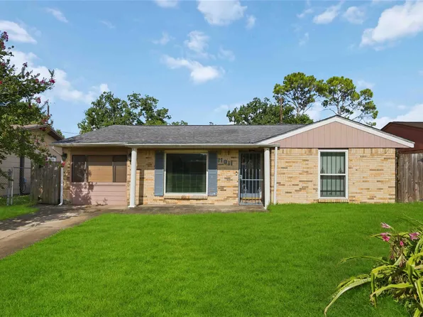 11011 Carlton Dr, Houston, TX 77047