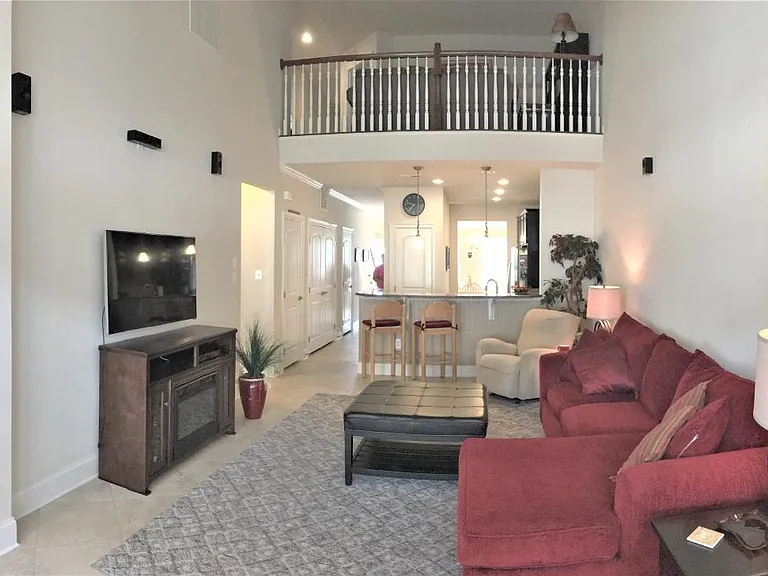 406 Samantha Dr — Photo 33