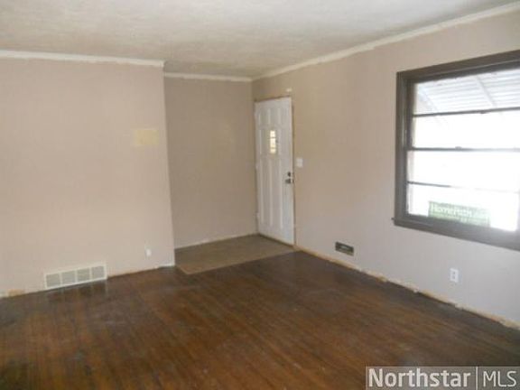 4th image of 4646 Russell Ave N
