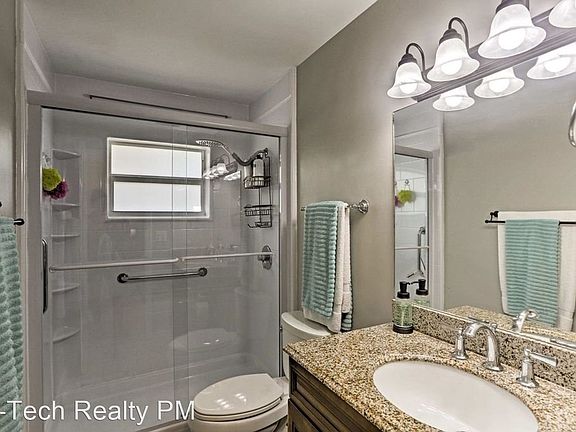 4th image of 4120 SE 18th Pl #8740681