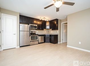 203 1/2 6th St APT 10, Coralville, IA 52241
