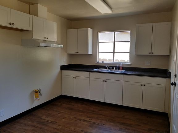 4th image of 1440 N Oak Park St