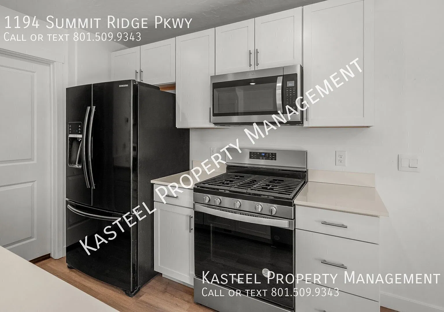 Beautiful Townhome with 2 Car Garage — Photo 4