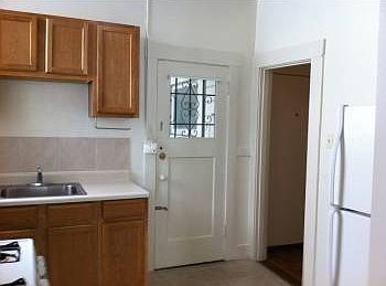 4th image of 1082 Pine St APT 4