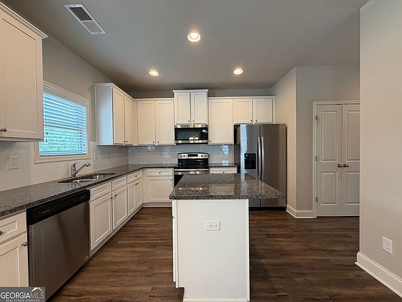 3rd image of 133 Donegal Way
