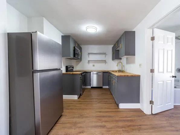 14B Winter St, Plymouth, NH 03264