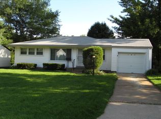 185 Saint Daniel Ln, Florissant, MO 63031