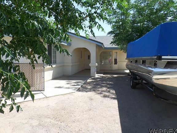 4th image of 8100 S Carob Dr