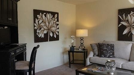 4th image of 1313 Wisteria Dr