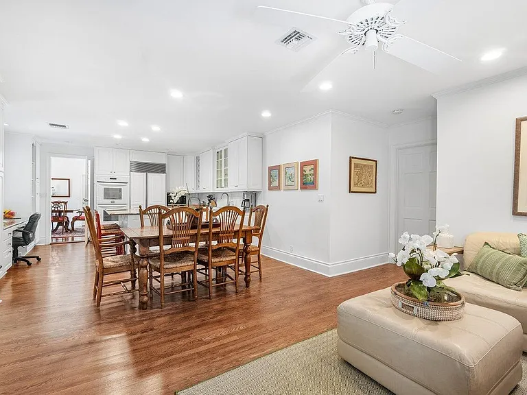 240 Miraflores Dr — Photo 5