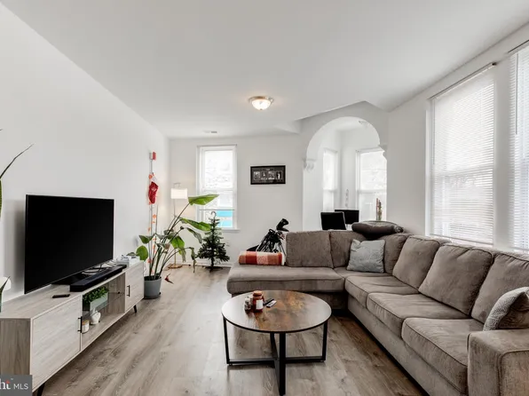 4001 Cresson St, Philadelphia, PA