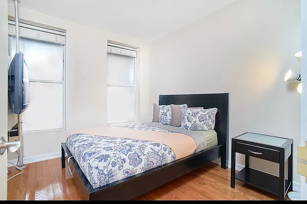 Rented by Compass | media 9