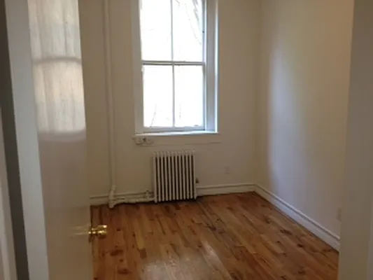 Rented by Cast Iron Real Estate | media 26