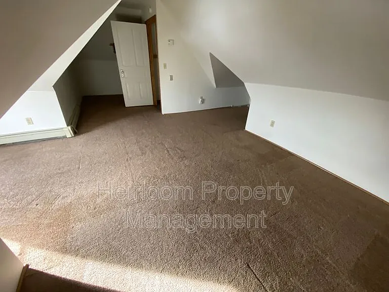 223 N 11th Ave E #2 — Photo 9