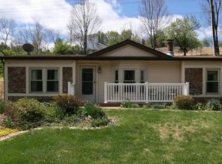 1747 Brennan Woods Ct, High Ridge, MO 63049