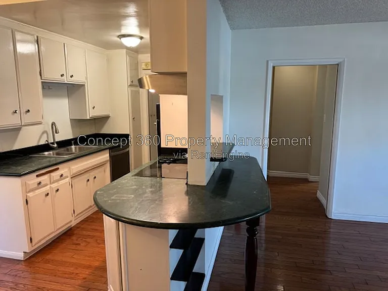 1604 E 2nd St #1H — Photo 1