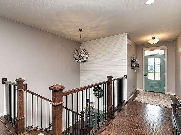 3rd image of 4704 NE Bellagio Dr