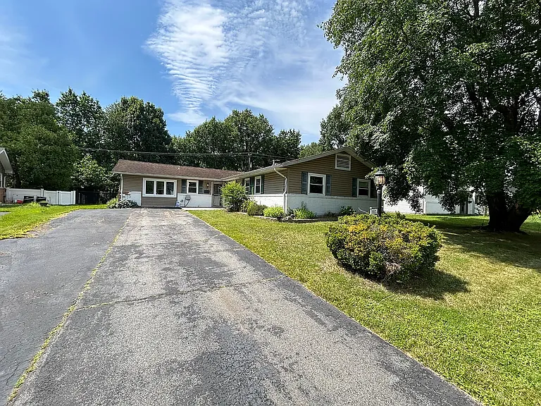 718 Falconer Rd — Photo 1