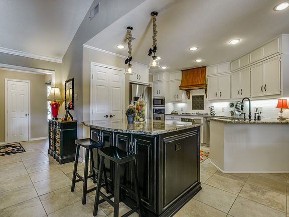 2nd image of 7428 Whispering Pines Dr