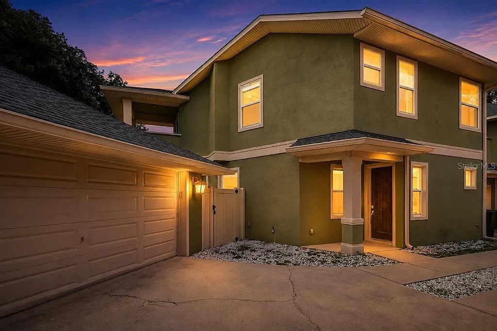 3 bed, 3.0 bath, 1802 sqft, $2,850 — Photo 1