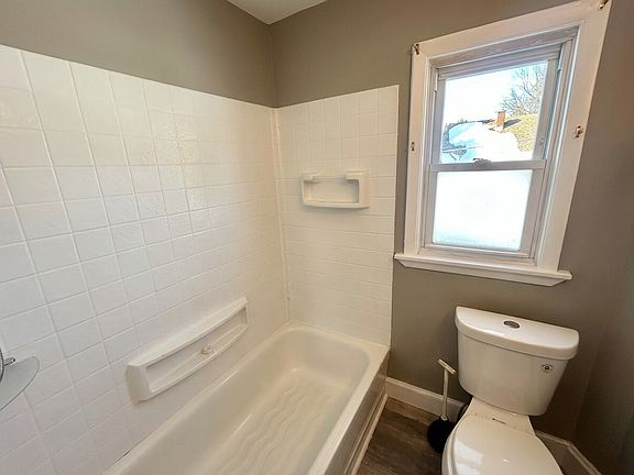 4th image of 317 Madison Ave #1