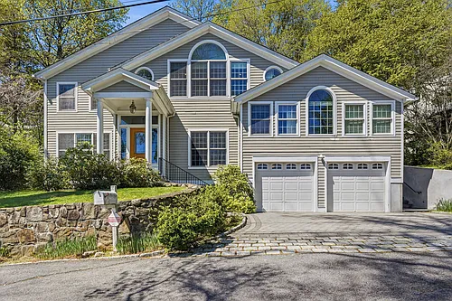 60 Hillside Ln Photo 1