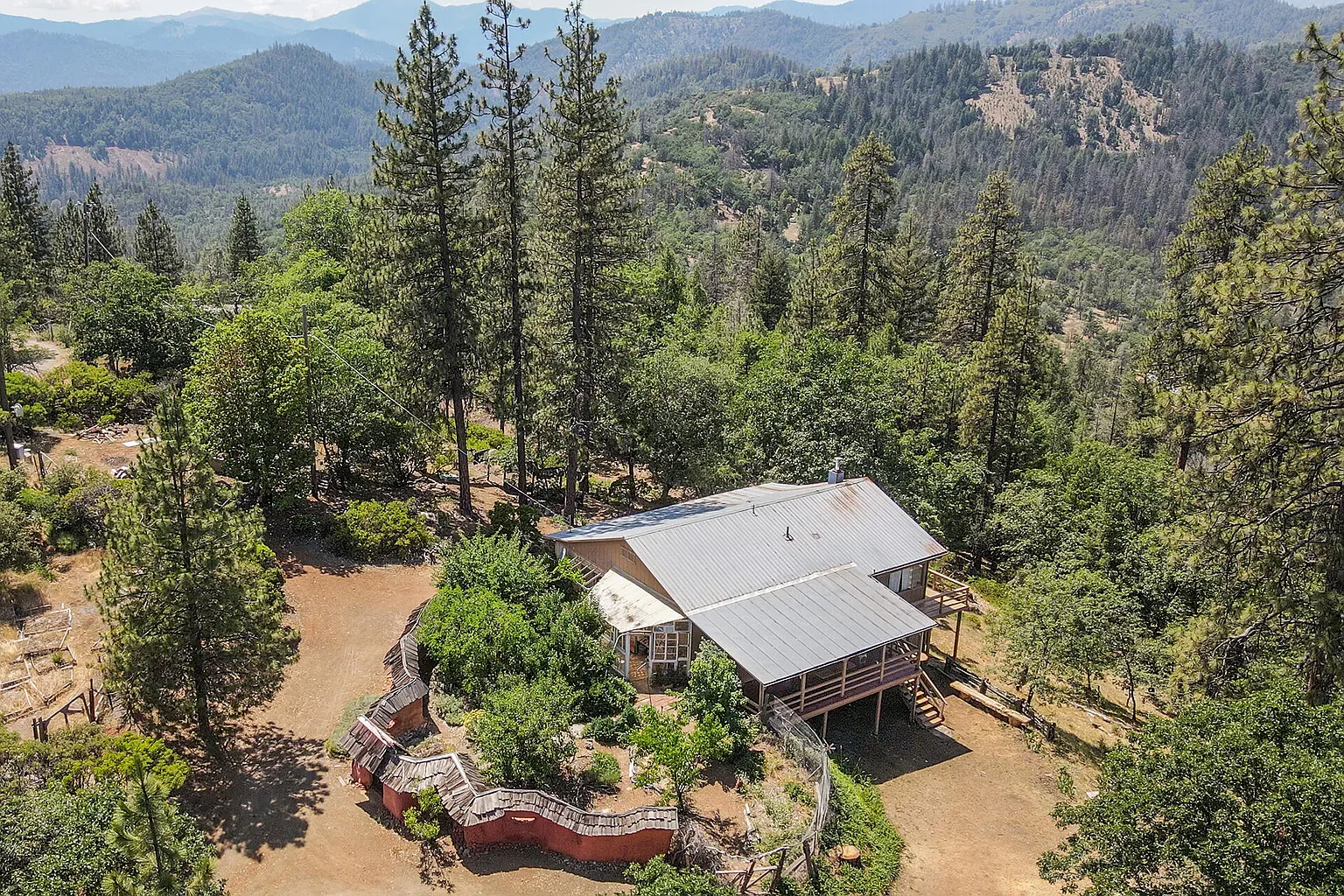 377 Shasta View Dr photo 1