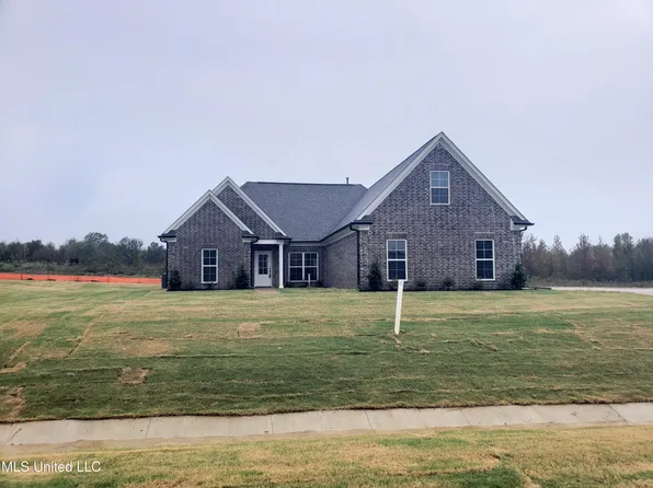 196 Cadet Dr, Senatobia, MS 38668