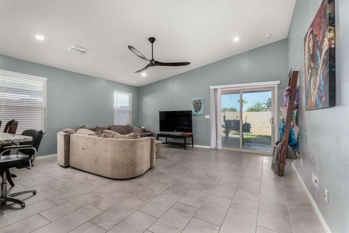 next background image