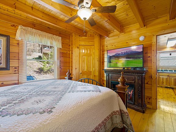 2nd image of 4514 Rocky Bluff Way