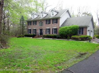 33 Hemlock Dr, New Egypt, NJ 08533