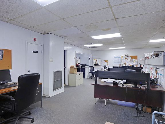 4th image of 1250 Brunswick Ave