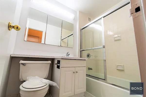 Rented by Bond New York | media 24