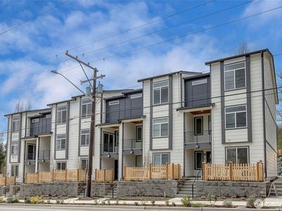 18717 68th Avenue NE #105, Kenmore, WA, 98028